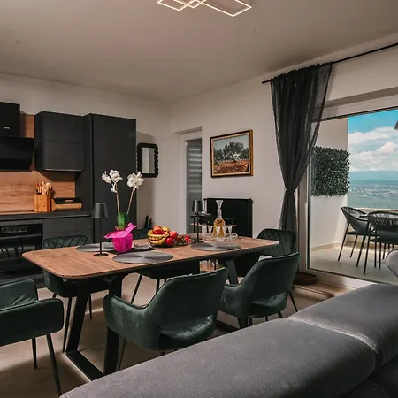 Petra Hills Majestic Apartment Opatija