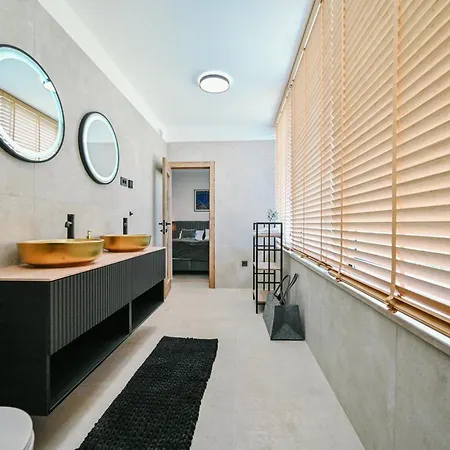Petra Hills Majestic Apartment