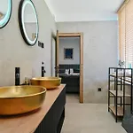 Petra Hills Majestic Διαμέρισμα Οπατία